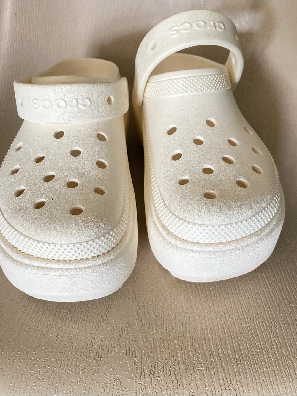 CROCS stomp clog